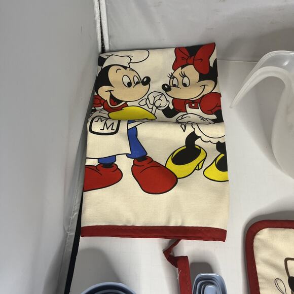 Vintage Walt Disney Mickey Minnie Mouse Cooking Apron Pot Holder Cooking Items - Picture 4 of 11